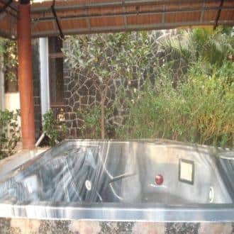 Fully Furnished 4br, 2 Terraces Garden Bungalow, Mumbai 5